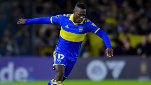 Luis Advíncula, titular en el Xeneize. (Getty)