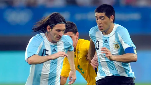 El encuentro entre Messi y Riquelme. Foto: Getty