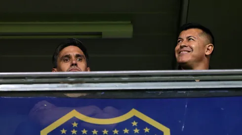 Almirón junto a Velázquez, su ayudante. Foto: Getty