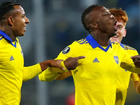 Advíncula, todoterreno: el detalle de todas las posiciones en las que jugó