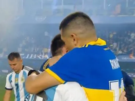 VIDEO | El emotivo abrazo entre Riquelme y Messi en el Homenaje