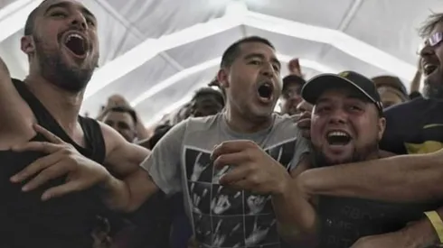 BUENOS AIRES, ARGENTINA - NOVEMBER 20: Luis Vazquez of Boca Juniors celebrates after scoring during a match between Boca Juniors and Sarmiento as part of Torneo Liga Profesional 2021 at Estadio Alberto J. Armando on November 20, 2021 in Buenos Aires, Argentina. (Photo by Daniel Jayo/Getty Images)