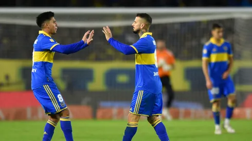 La explicación del VAR por el gol de Benedetto. Foto: Getty