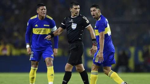 Andrés Merlos dirigiendo a Boca en 20212