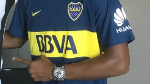 Posó con la de Boca y quedó libre.