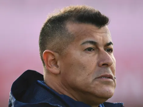 La primera decisión de Almirón tras la derrota de Boca ante Sarmiento 