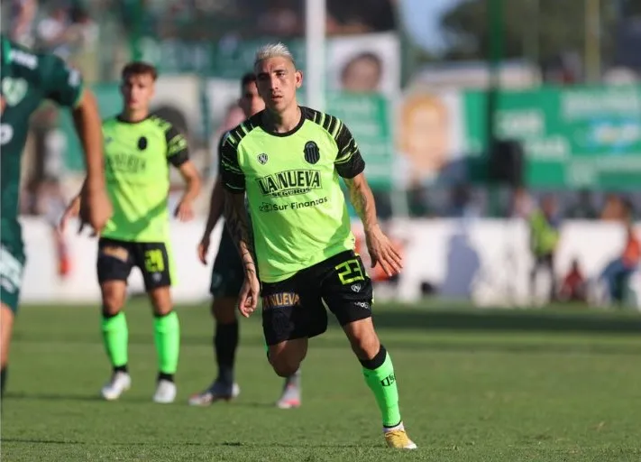 Centurión, con paso reciente en Barracas Central y un futuro incierto. Foto: Barracas Central Oficial