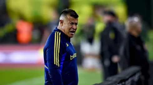 Almirón pidió por el VAR en la Copa Argentina.