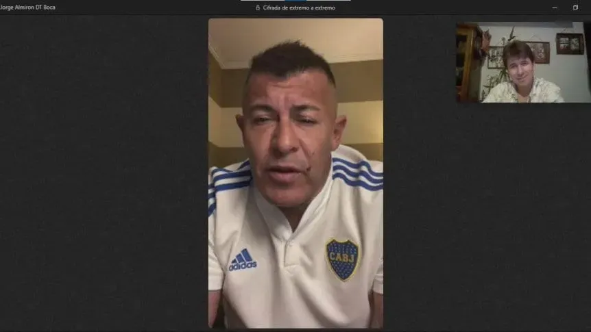 Almirón suele charlar con Giorgio Armas.
