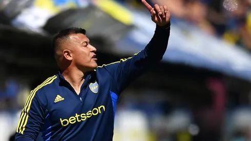 La opción que maneja Almirón (Getty)