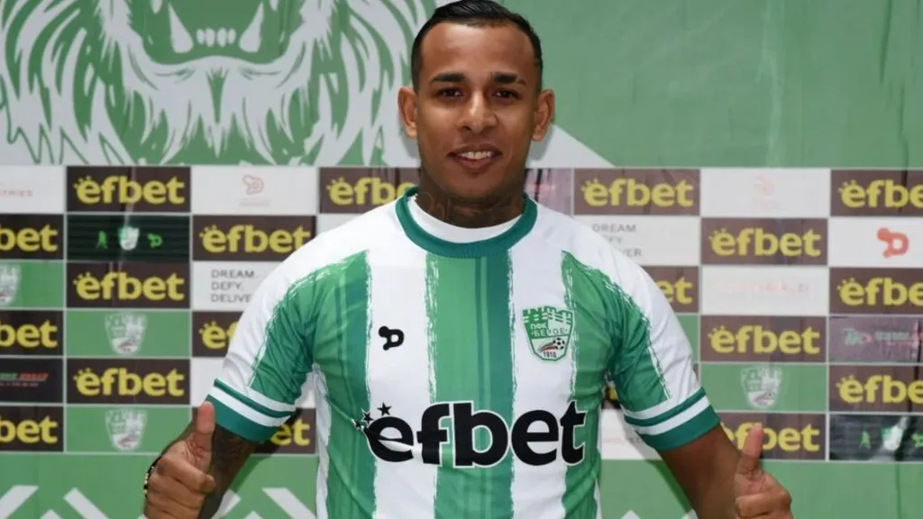 Villa ya firmó en Bulgaria a pesar de su vínculo con Boca. (Beroe FC)