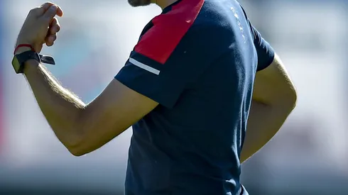 SARANDI, ARGENTINA - MARCH 18: Diego Martinez coach of Tigre gives instructions to his players during a match between Arsenal and Tigre as part of Liga Profesional 2023 at Julio Humberto Grondona Stadium on March 18, 2023 in Sarandi, Argentina. (Photo by Marcelo Endelli/Getty Images)