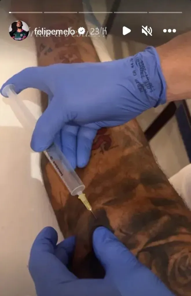 Felipe Melo mostró cómo se infiltra, pensando en llegar a jugar la Final de la Copa Libertadores contra Boca