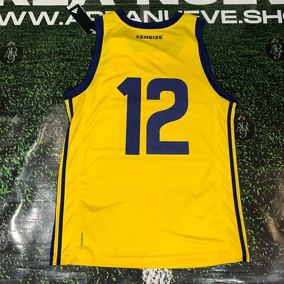 El dorso de la camiseta alternativa de Boca Básquet. Foto: Área Nueve.