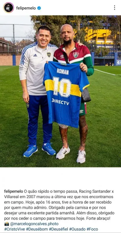 La foto de Felipe Melo con Riquelme, en La Bombonera.
