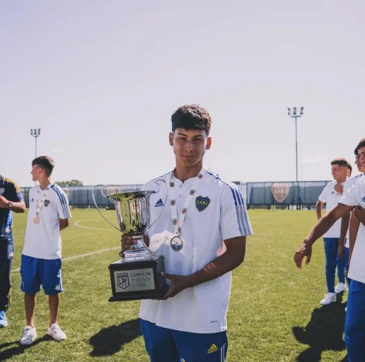 Andrade, campeón con la Séptima de Boca. Foto: Instagram Luka Andrade