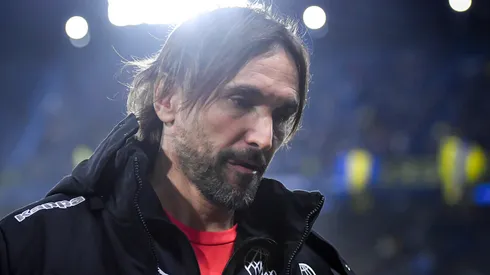 La furia de los hinchas de Huracán con Diego Martínez y Boca. (Getty)