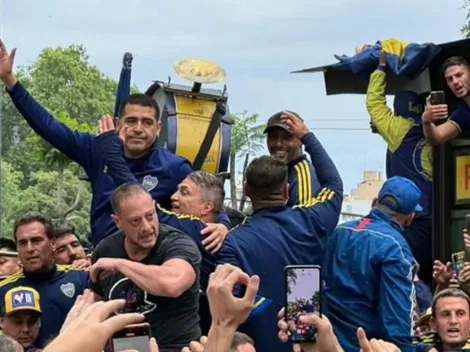 VIDEO | El gesto de Riquelme que emocionó a todos los hinchas de Boca en su llegada a la movilización