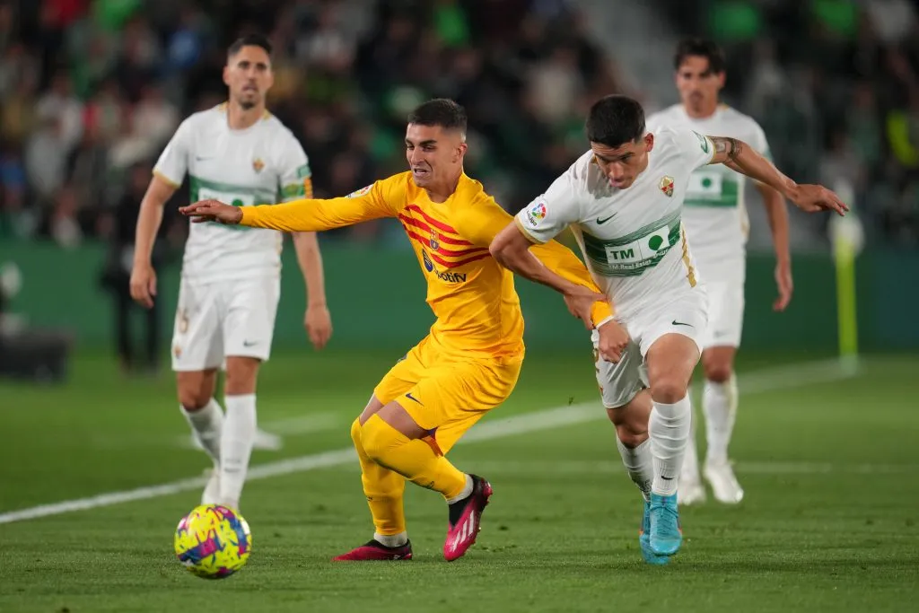 Lautaro Blanco en el duelo entre Elche y Barcelona. (Getty)