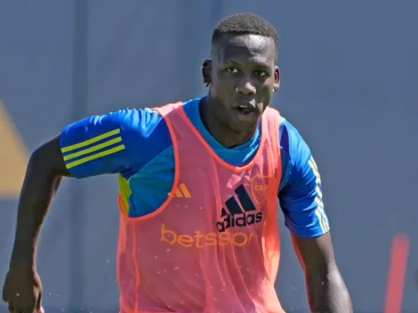 El aviso del representante de Advíncula a Boca antes de la negociación para renovar del contrato