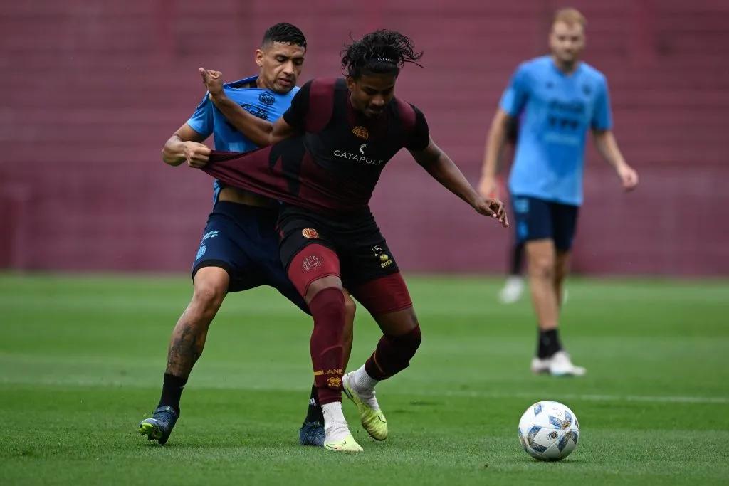 Equi Fernández, uno de los juveniles presentes en el ensayo ante Lanús. Foto: Lanús Oficial