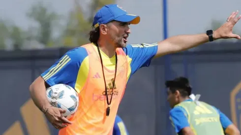Diego Martínez paró dos equipos en el entrenamiento del sábado. (Boca)