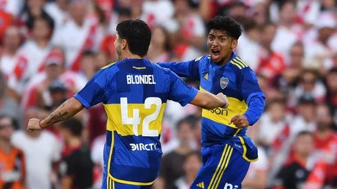 Medina y Blondel festejan en el Monumental. Foto: Getty