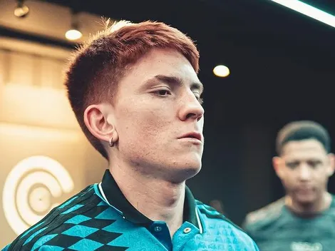 FOTO | Barco se entrenó en Inglaterra con una camiseta de Maradona y un short de Boca