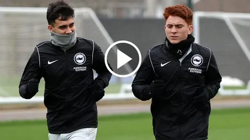El Colo Barco junto a Facundo Buonanotte en su primer entrenamiento con Brighton