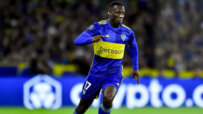 Advíncula otra vez jugará adelantado. (Getty)