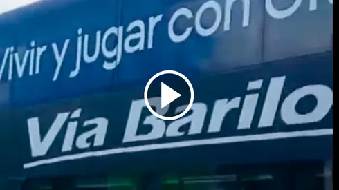 El micro de River, con presencia Xeneize. (Captura)