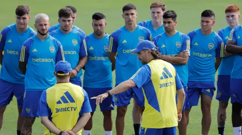 Diego Martínez probó a 4 jugadores en otras posiciones. (Boca Oficial)