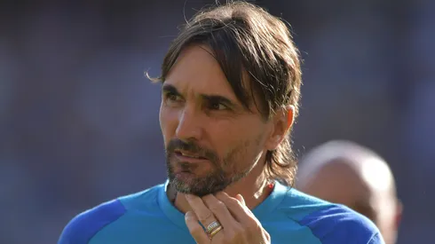 Diego Martínez habló sobre quiénes viajan al debut en la Sudamericana.