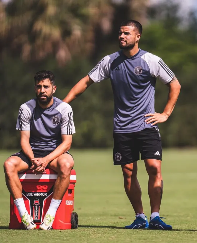 Weigandt junto a Jordi Alba durante un entrenamiento en el Inter Miami. (Instagram)