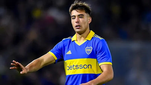 Un club inglés sigue de cerca a Aaron Anselmino.