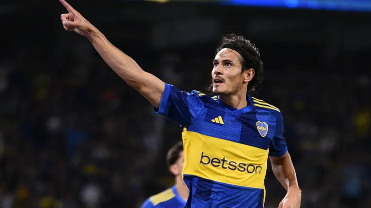 El uruguayo metió un doblete por Copa Argentina.