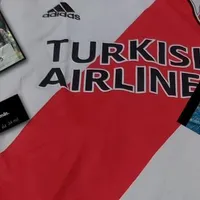 VIRAL | Un hincha de River pidió ayuda para sacar una "mancha" en su camiseta y estallaron las redes: "Se regaló"