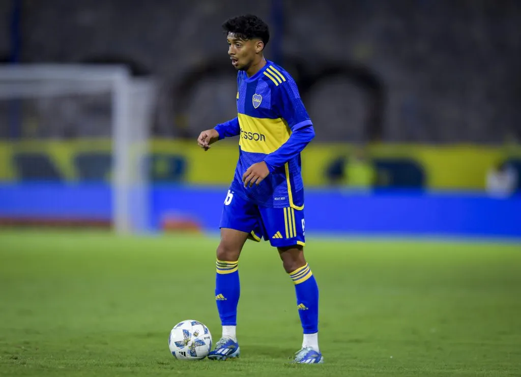 Medina y la pelota: una imagen que se repite seguido. Foto: Getty