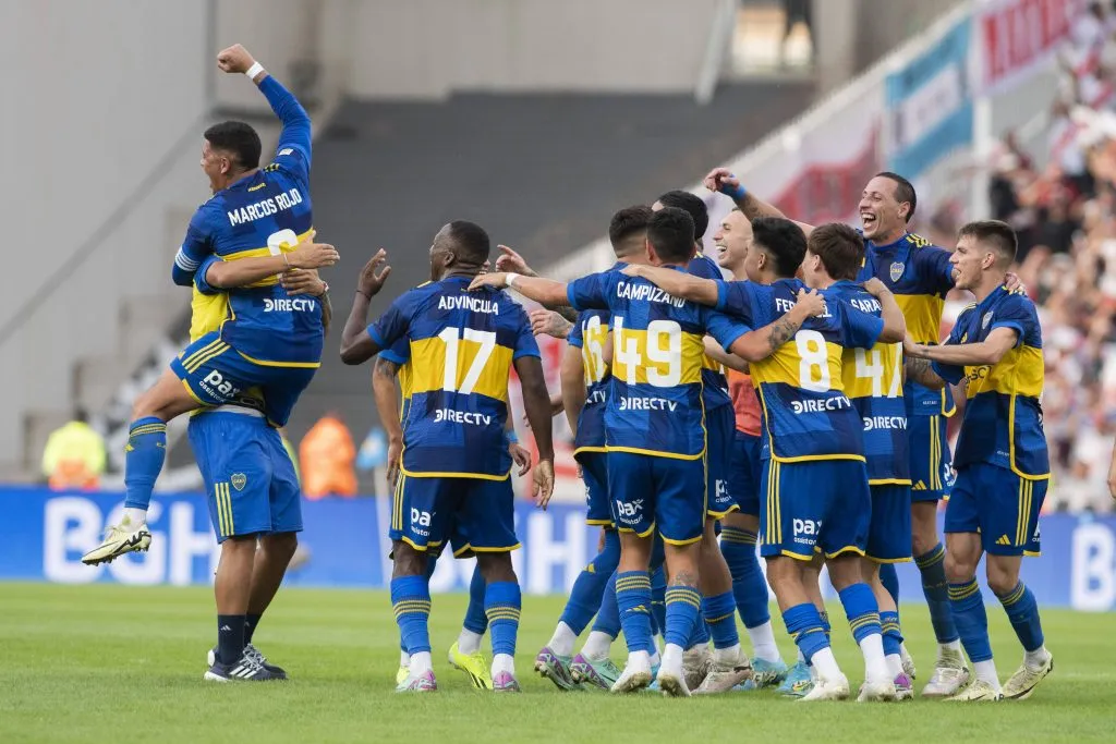 Boca piensa en Estudiantes. Argentinos/Vélez lo espera en la final.