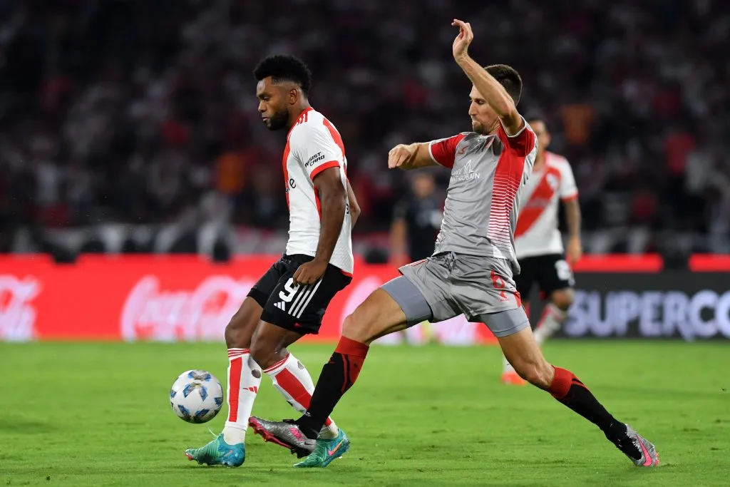 Federico Fernández, en duda para enfrentar a Boca. Foto: Getty