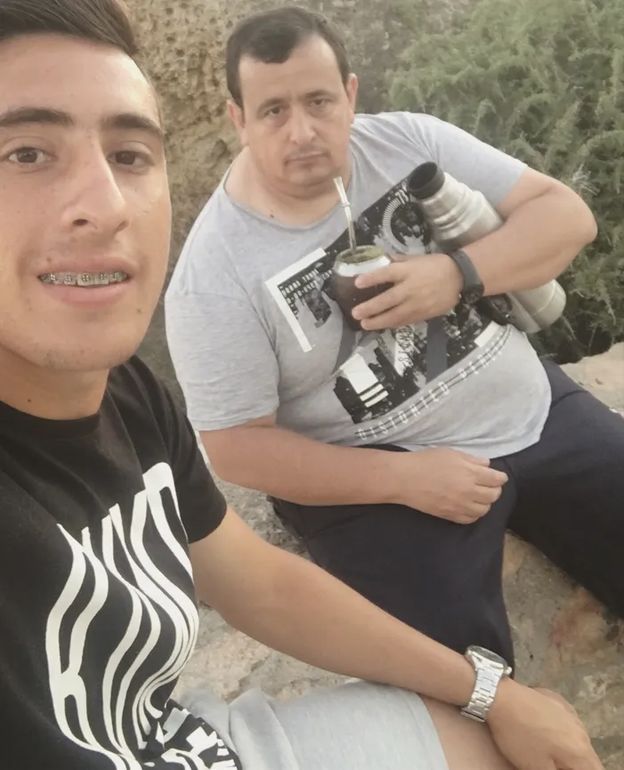 Merentiel junto a su padre. (Instagram)