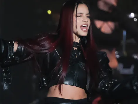 VIDEO | Emilia Mernes mostró la camiseta de Boca en pleno recital y los hinchas enloquecieron en las redes