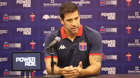 Los hinchas de Boca llenaron de memes a Sebastián Domínguez.