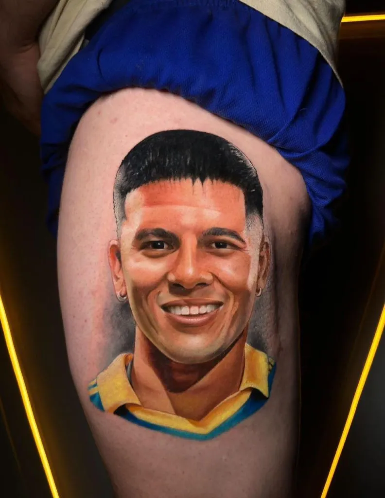 El gran tatuaje sobre Marcos Rojo. (Instagram)