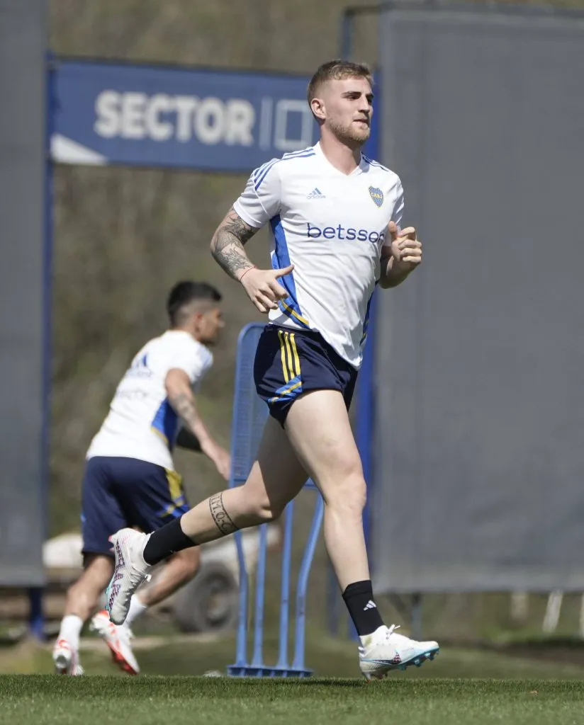 Valentini en la práctica de Boca. (Imago)