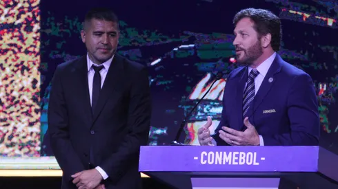 Juan Román Riquelme y Alejandro Domínguez, en la sede de CONMEBOL.