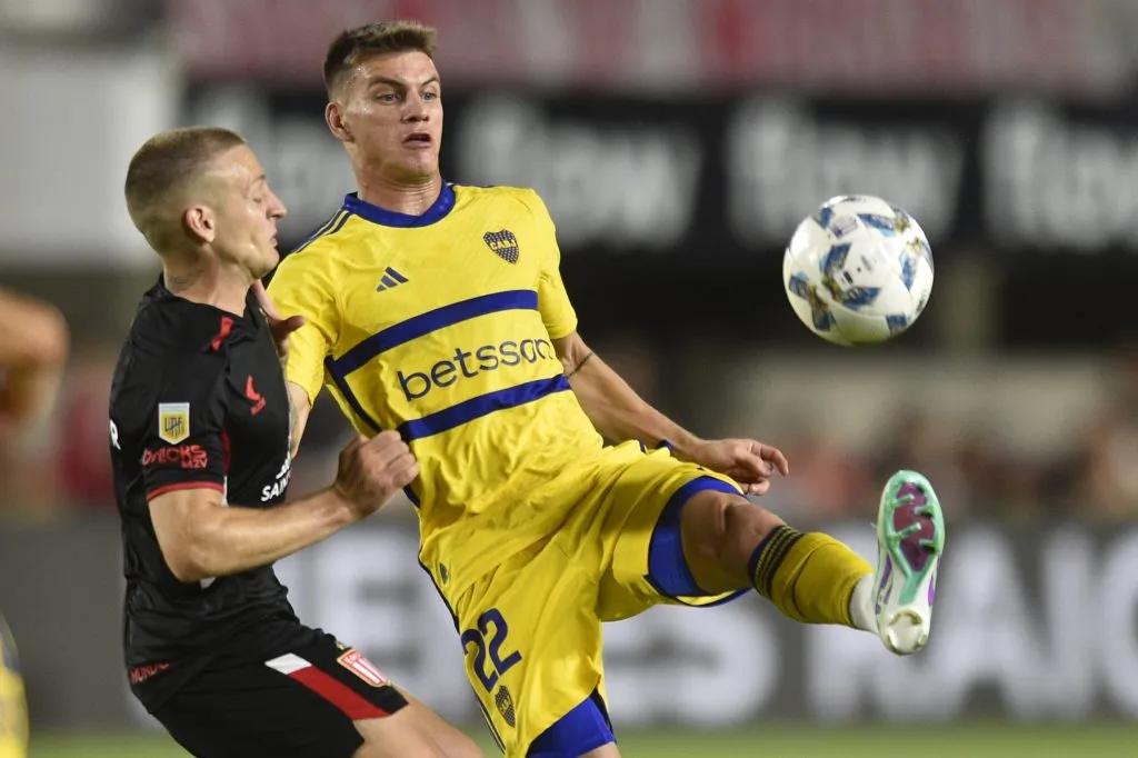 Kevin Zenón en el duelo suspendido vs. Estudiantes. (Getty)
