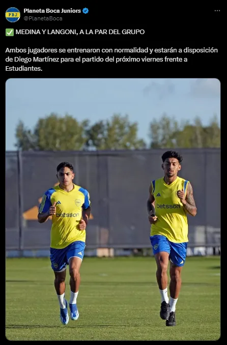 Langoni y Medina, a la par del grupo.