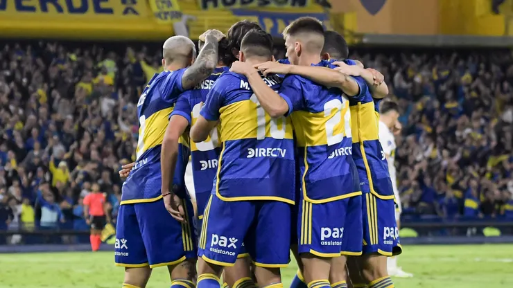 Abrazo de gol en La Bombonera. Foto: Getty