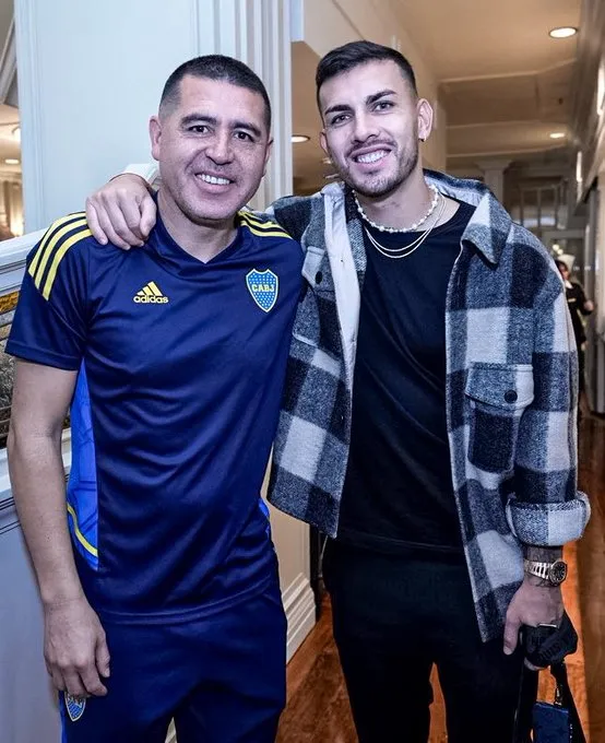 Riquelme junto a Paredes, una imagen que puede repetirse pronto. Foto: Prensa CABJ